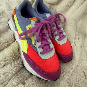 Puma Women's Sneakers Size 6